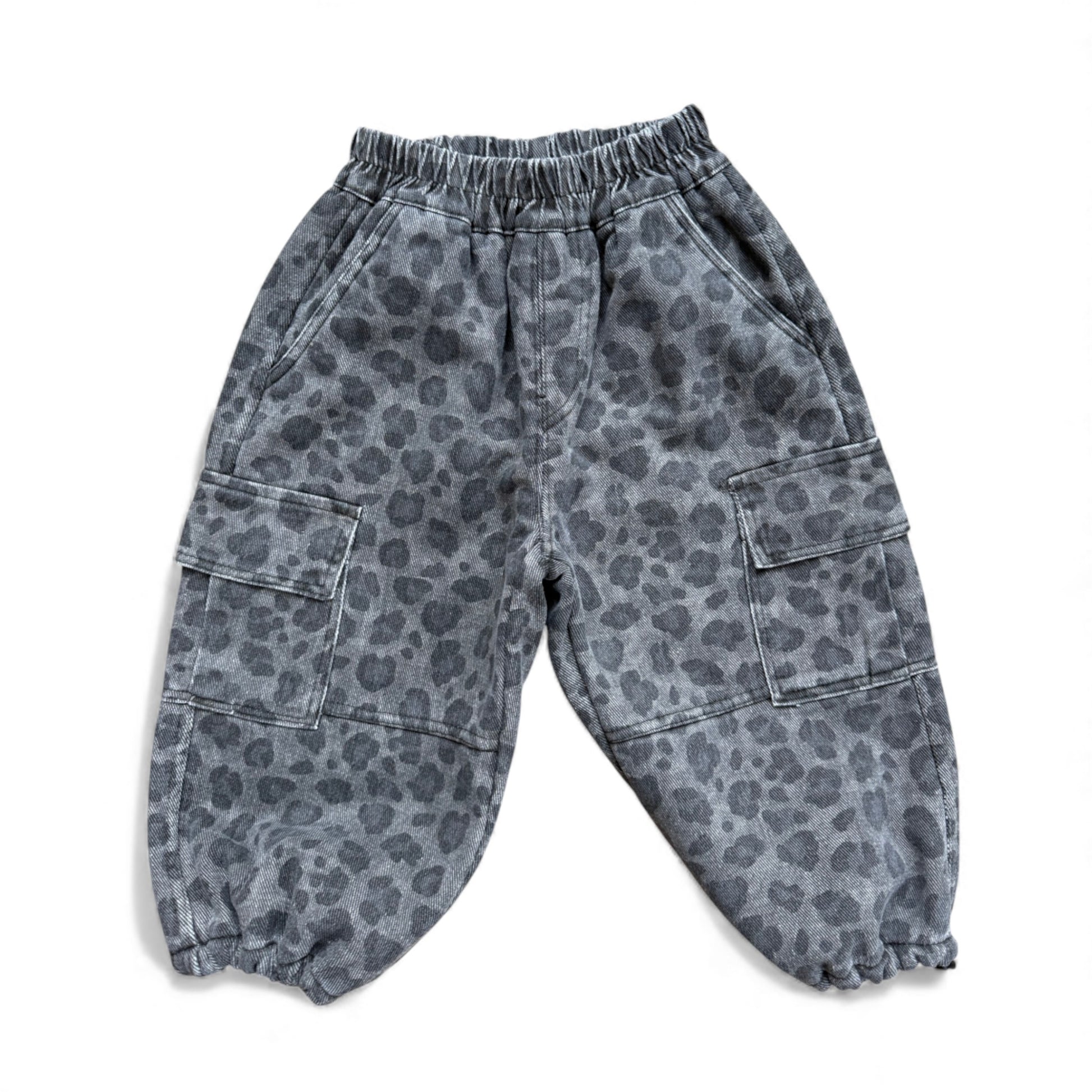 Grey animal-print children’s cargo trousers with slant pockets, cargo pockets, low crotch and drawstring hem — front view.